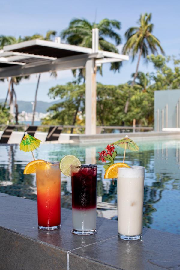 Ramada By Wyndham Acapulco Hotel & Suites Exterior photo